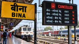 बीना, भोपाल, कटनी और गुना रूट की ट्रेनें प्रभावित: 4 मेमू 25 अक्टूबर तक रद्द, कई ट्रेनों के स्टेशन और मार्ग बदले