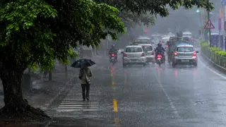 MP Weather Alert: 18 जिलों में भारी बारिश की चेतावनी, जबलपुर-रीवा-शहडोल में बना स्ट्रांग सिस्टम