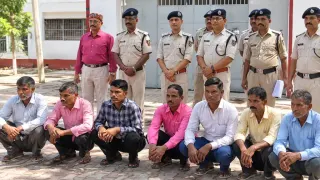 रीवा सेंट्रल जेल से 7 उम्रकैद बंदी रिहा: 14 साल की वास्तविक सजा पूरी, परिहार जोड़कर 20 साल बाद मिली आजादी
