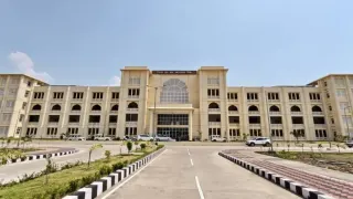 फर्जी नाम से RTI लगाने का आरोपी गिरफ्तार: कोर्ट के आदेश पर एक साल पहले दर्ज हुआ था केस, पुलिस ने घेराबंदी कर पकड़ा