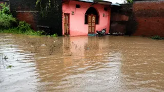 सतना में कई इलाकों में बाढ़ जैसे हालात: कई इलाकों में घरों तक पहुंचा कमरभर पानी, अगले 5 दिन बारिश का अलर्ट
