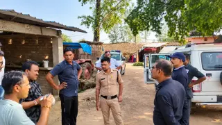 त्योंथर में बिजली चोरी पर बड़ी कार्रवाई: 26 प्रकरण दर्ज, ₹22 लाख आंके; 69 बकायादारों के कनेक्शन काटे

